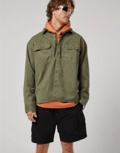 AE 24/7 5.5" Cargo Trekker Short