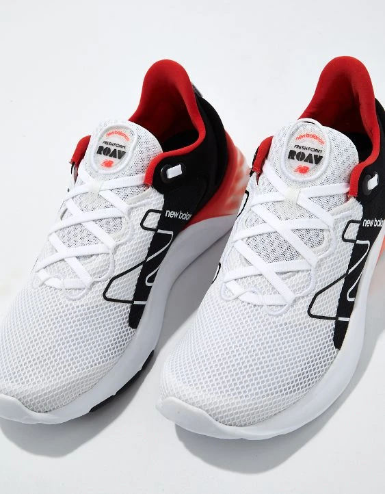 New Balance Men's Fresh Foam Roav V2 Sneaker 4 New Balance Men's Fresh Foam Roav V2 Sneaker - Image 2